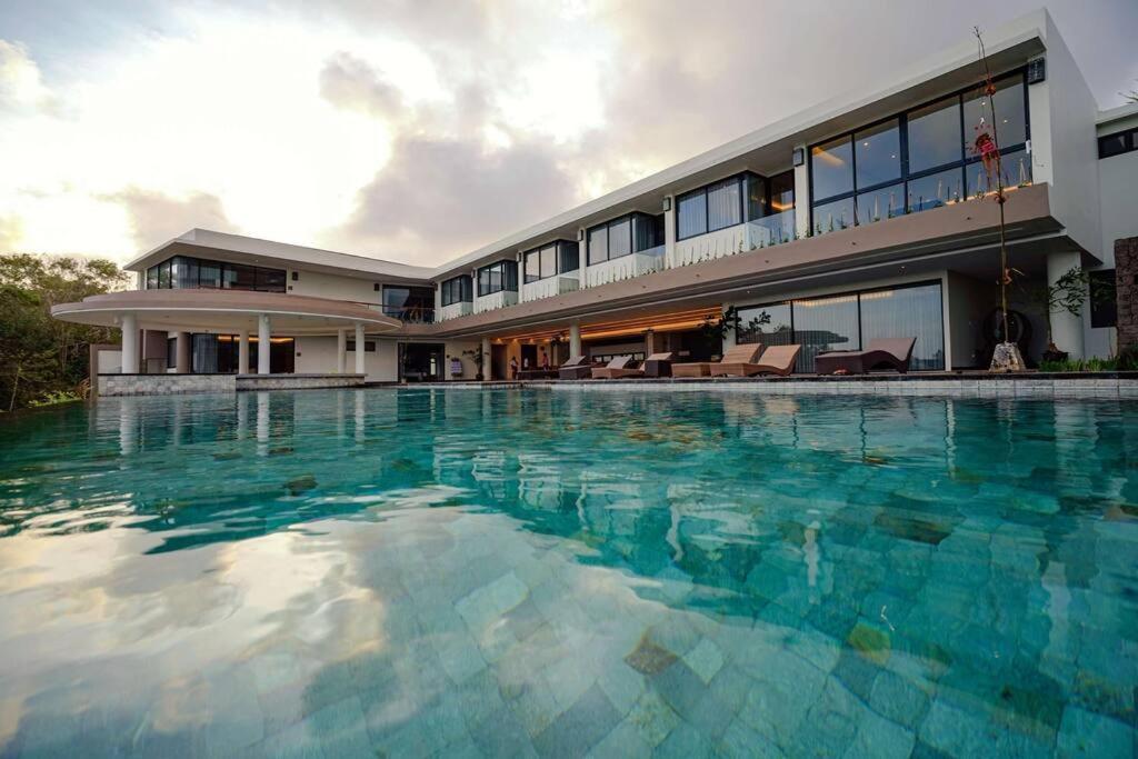 Ungasan Grand Villa Uluwatu מראה חיצוני תמונה